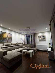 Odličan četvorosoban stan na Bulevaru Evrope